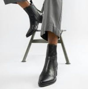 Vagabond Marja heeled ankle boots with stitching i